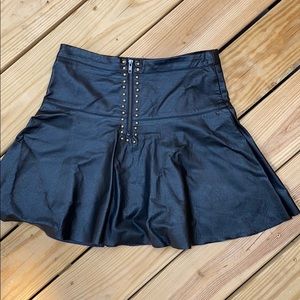Beulah Style Black faux leather mini skirt